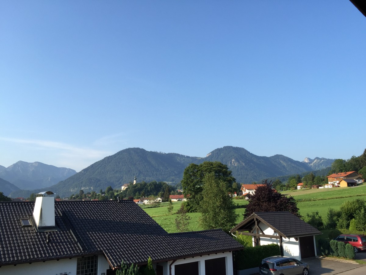 Blick auf die Kirche St. Georg in Ruhpolding